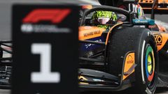 Vítězný Lando Norris z McLarenu v cíli VC Maďarská formule 1 2025
