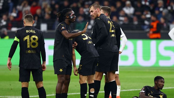 Znovu za nula. Slavia měla ve Frankfurtu šance i tlak, ale vyšla bodově naprázdno; Zdroj foto: Reuters