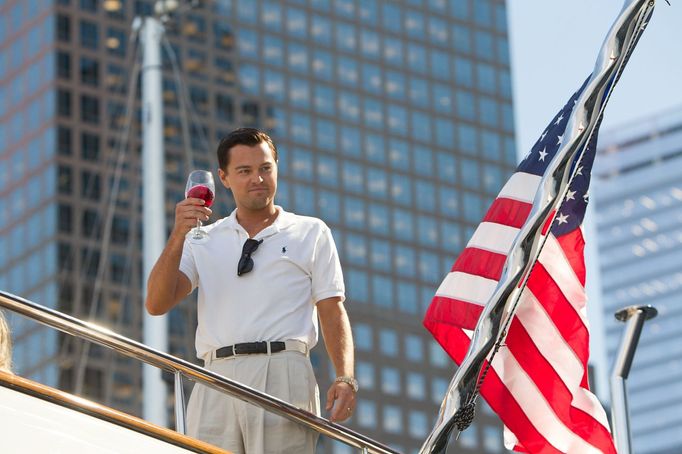 Leonardo DiCaprio ve filmu Vlk z Wall Street.