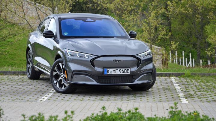 Nový Mustang ukazuje budoucnost Fordu. Je elektrický a koupíte ho jen po internetu; Zdroj foto: Martin Přibyl