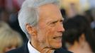 Clint Eastwood na cenách Oscar v roce 2015.