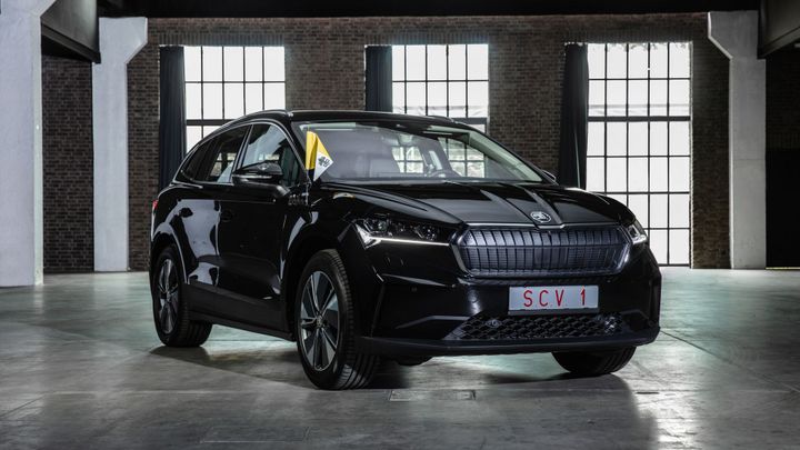 Z Enyaqu je papamobil. Papeže Františka vozí na Slovensku elektrické škodovky; Zdroj foto: Škoda Auto