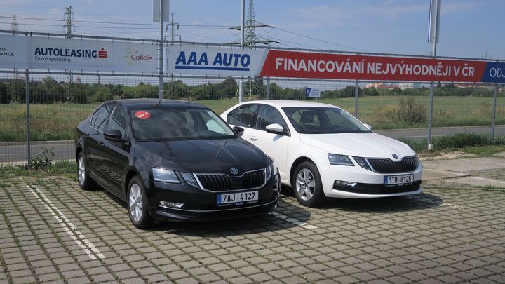 Barva auta prý nemá vliv na teplotu v kabině. A my jsme naměřili rozdíl 13 stupňů