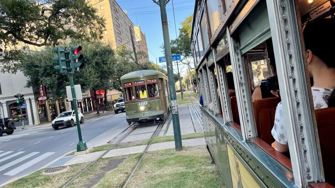 New Orleans. Nejstarší stále fungující tramvajová linka na světě.