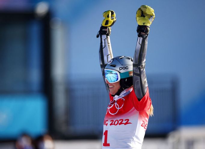 Ester Ledecká se raduje ze svého třetího olympijského zlata