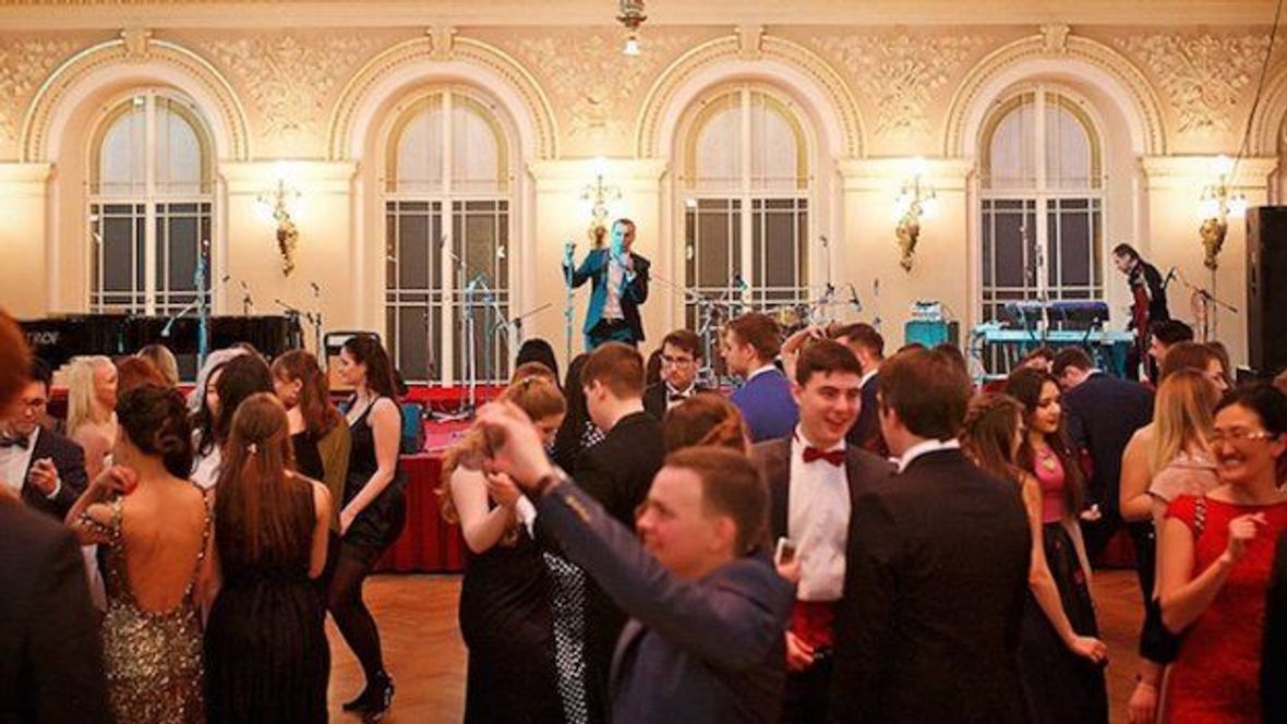 Největší a nejprestižnější ples mezi studenty a univerzitami v Praze se blíží!