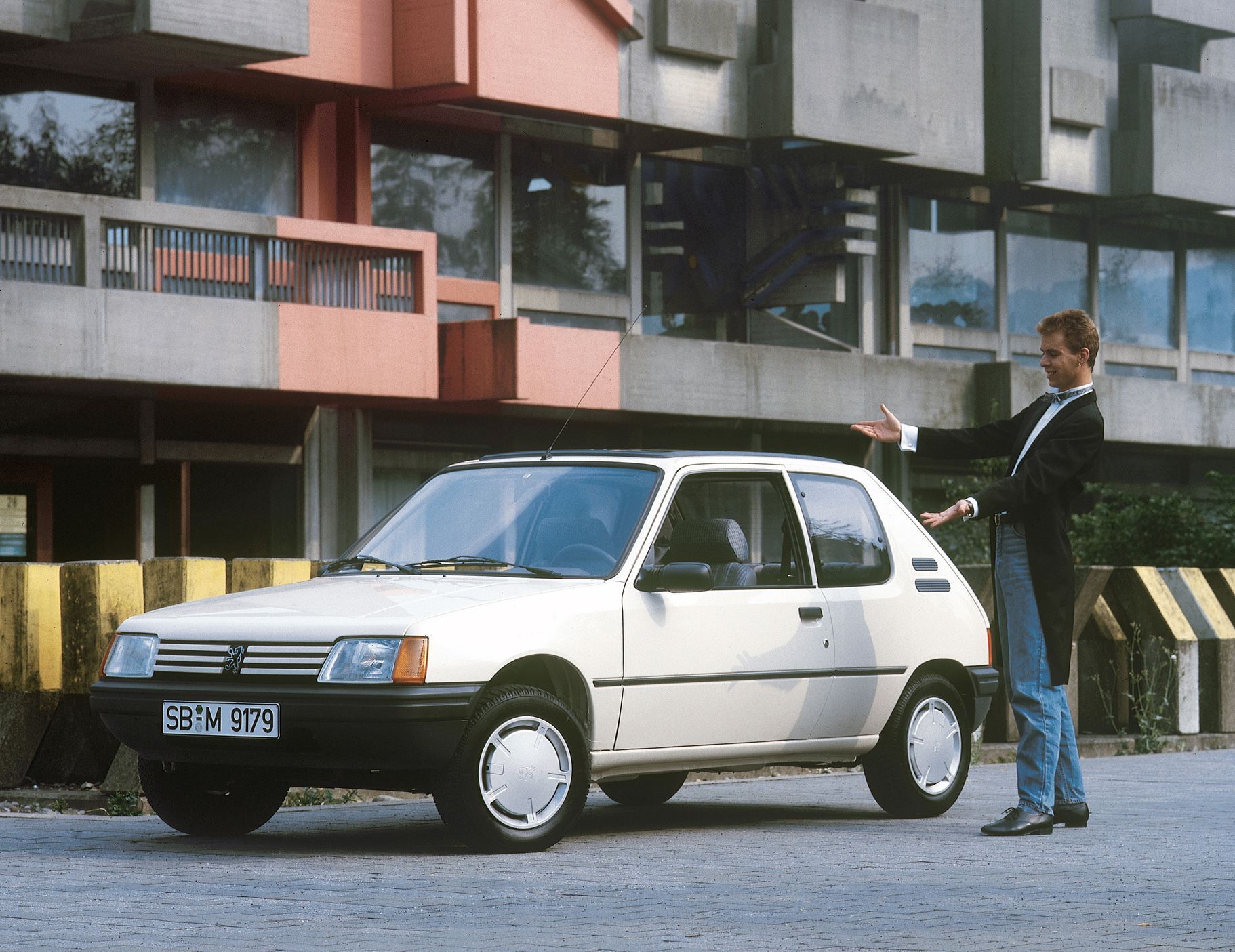 Peugeot 205