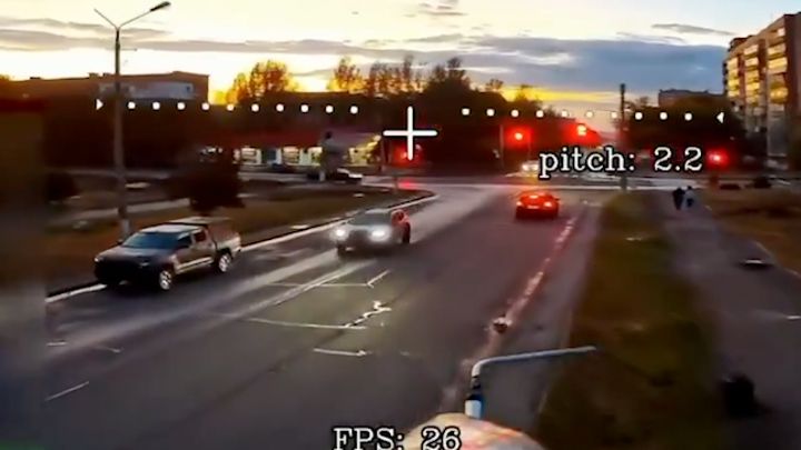 Zakryjte ulice měst. Záběry z dronu Rusů potvrzují obavy, Ukrajinci bijí na poplach