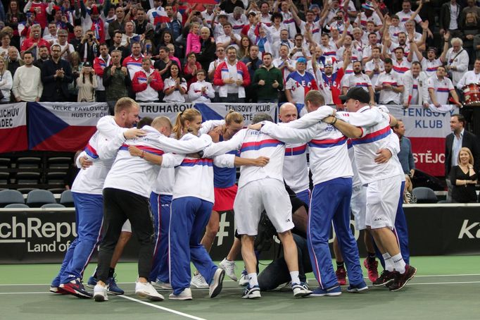 Druhý hrací den 1. kola Fed Cupu 2018 mezi Českem a Švýcarskem v Praze