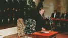 V obtížné vnitropolitické situaci byl Václav Havel 20. ledna 1998 opětovně oběma parlamentními komorami zvolen prezidentem republiky.