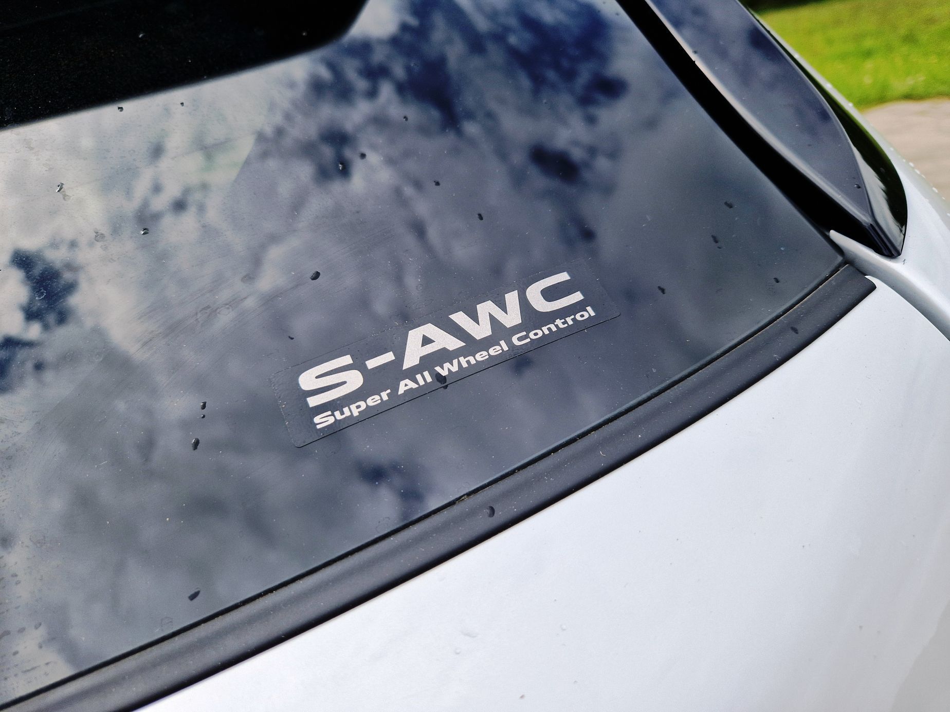 Mitsubishi Outlander PHEV test
