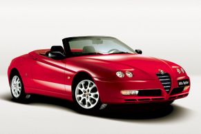 Léto bez střechy za pár korun: Vybrali jsme deset ojetých kabrioletů na víkendové vyjížďky