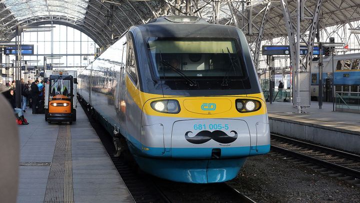 Rekord, dvě stě za hodinu. Prahu a Budějovice propojilo první pendolino; Zdroj foto: Ludvík Hradilek