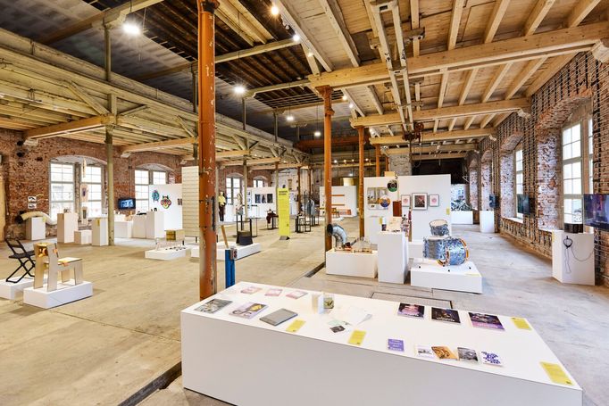 V bývalé továrně v Chemnitz až do začátku září probíhá výstava Werkschau - Made in Sachsen, kde je k vidění rozmanité portfolio místních tvůrců.