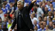 Community Shield 2010: Carlo Ancelotti udílí pokyny.