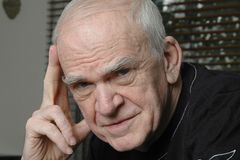 Kvůli osočení, že za komunistů udával, Kundera trpěl, říká režisér