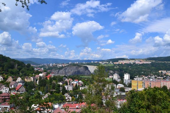 Ústí nad Labem je zasazené v unikátní přírodě plné vyhlídek, skal, kopců a meandrů Labe.