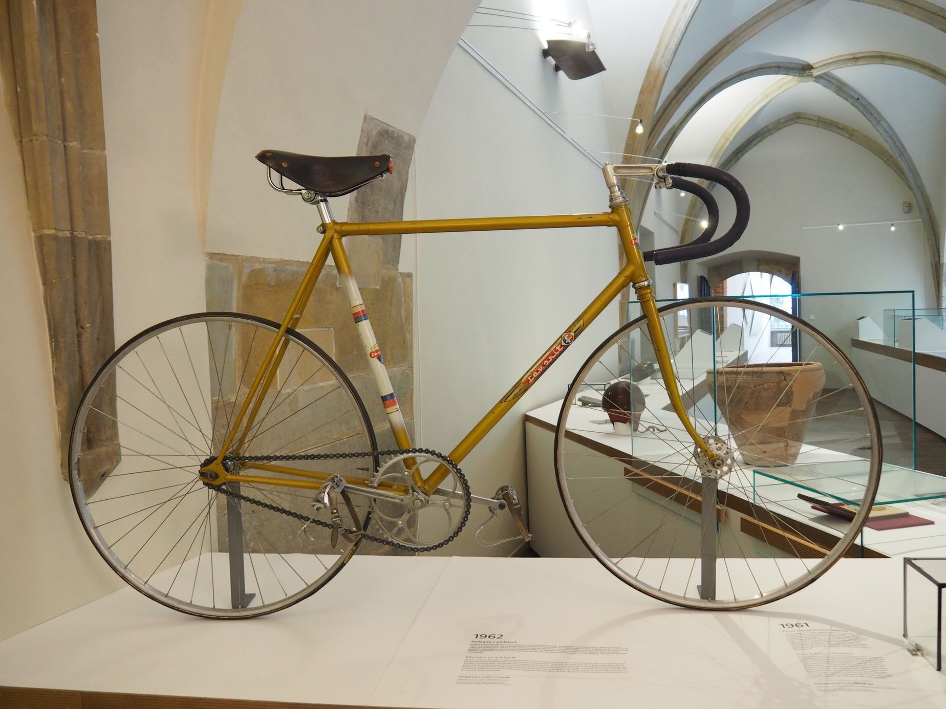 100 let republiky - 100 předmětů - Univerzita Karlova