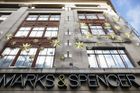 Řetězec Marks & Spencer zruší desítky obchodů. Zavírat bude i na Slovensku