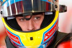 Naděje pro Ferrari, Alonso vyhrál tréninky v Monaku