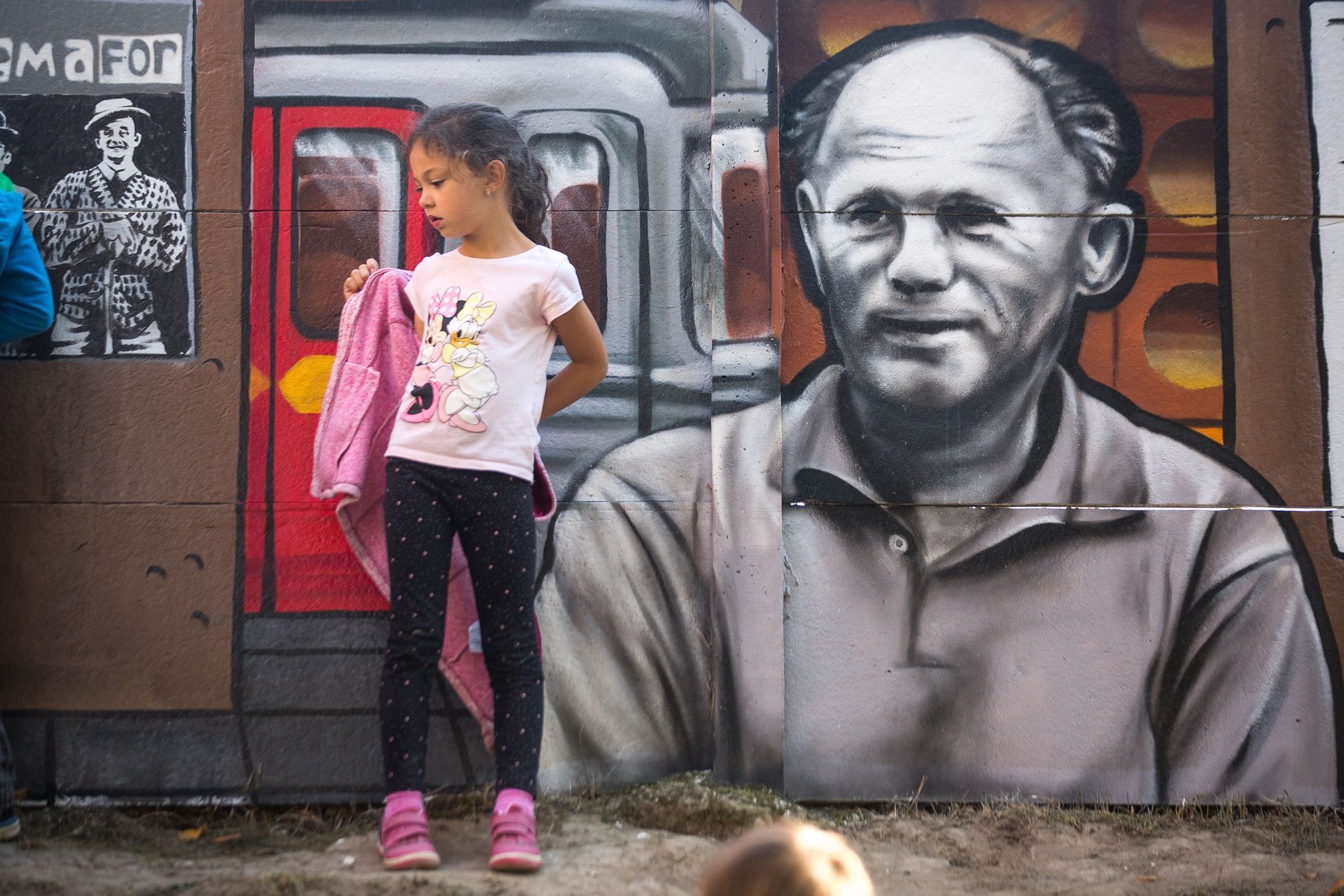 Streetart - graffiti - v obci Chýně ke sto letům Československa