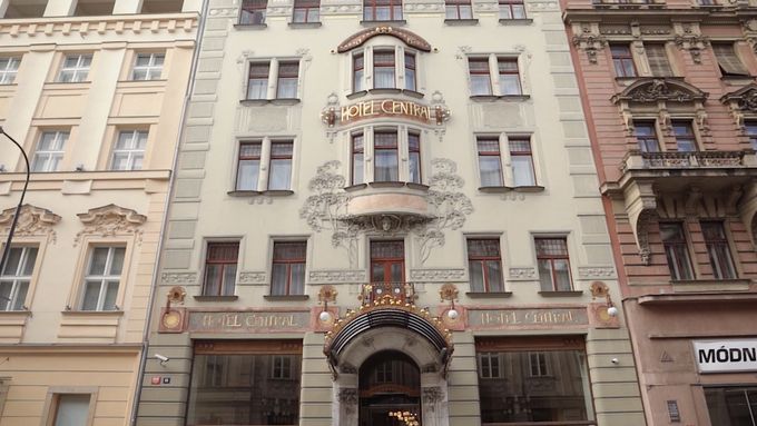 Hotel Central se nachází v Praze na Novém Městě, pár desítek metrů od náměstí Republiky.