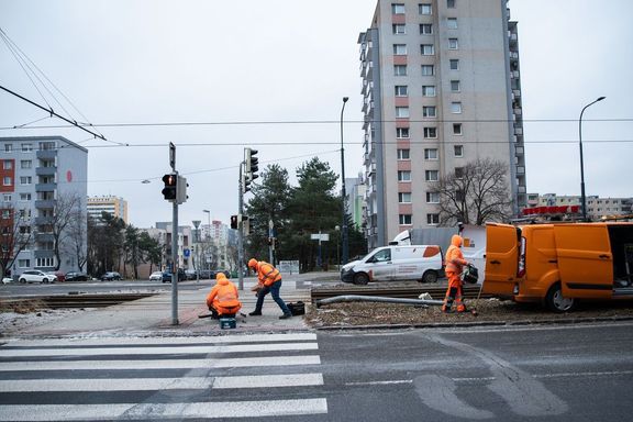 Místo nehody, kde šéf slovenské SNS Andrej Danko zdemoloval semafor.