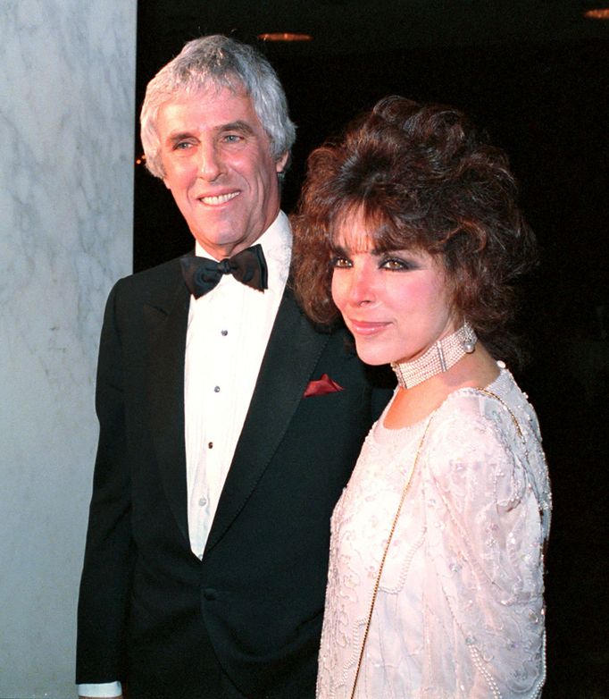 Burt Bacharach s manželkou a častou interpretkou svých hitů Carol Bayer Sager v roce 1986.