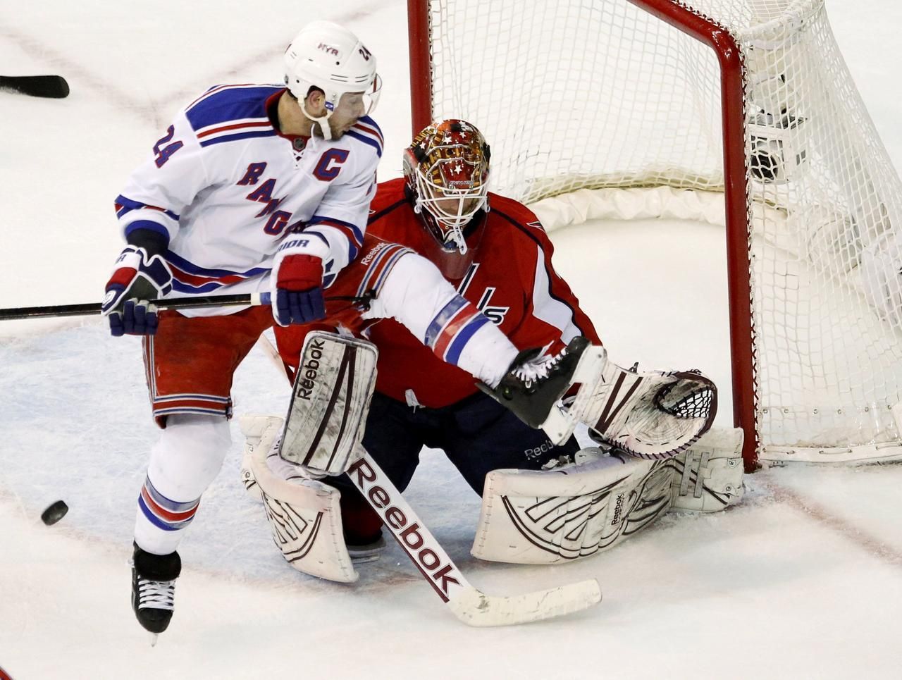 Stanley Cup: Washington - NY Rangers (Braden Holtby, Ryan Callahan)