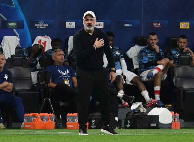 Jindřich Trpišovský v utkání Ligy mistrů Inter Milán - Slavia Praha