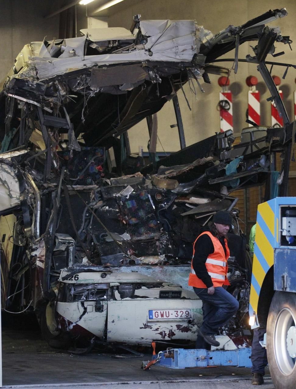 Tragická nehoda autobusu ve Švýcarsku