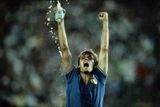 Fotbal je hlavně radost, proto v našem přehledu nesmí chybět snad nejslavnější oslava finálového gólu v historii MS. V roce 1982 se Itálie střetla s Německem. Marco Tardelli v 69. minutě zvýšil už na 2:0 pro "Gli Azzurri". To pak bylo radosti, běhání a křiku.