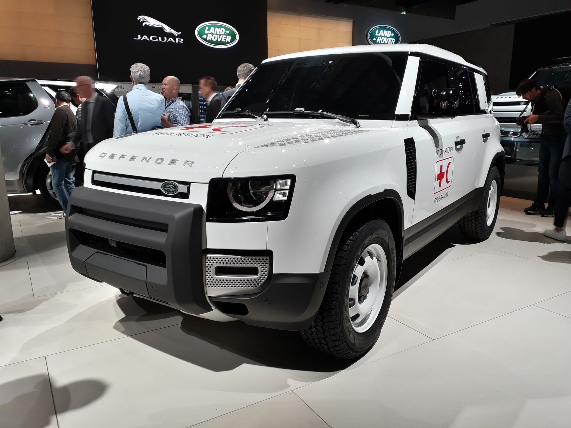 Land Rover Defender živě na IAA
