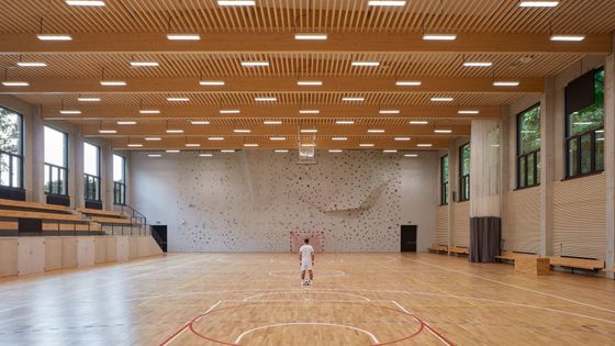 Kolín má novou sportovní halu. Navrhli ji špičkoví architekti, odkazuje na sokolovny