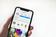 Instagram pozastaví vývoj aplikace pro děti, chystá konzultace s experty i rodiči