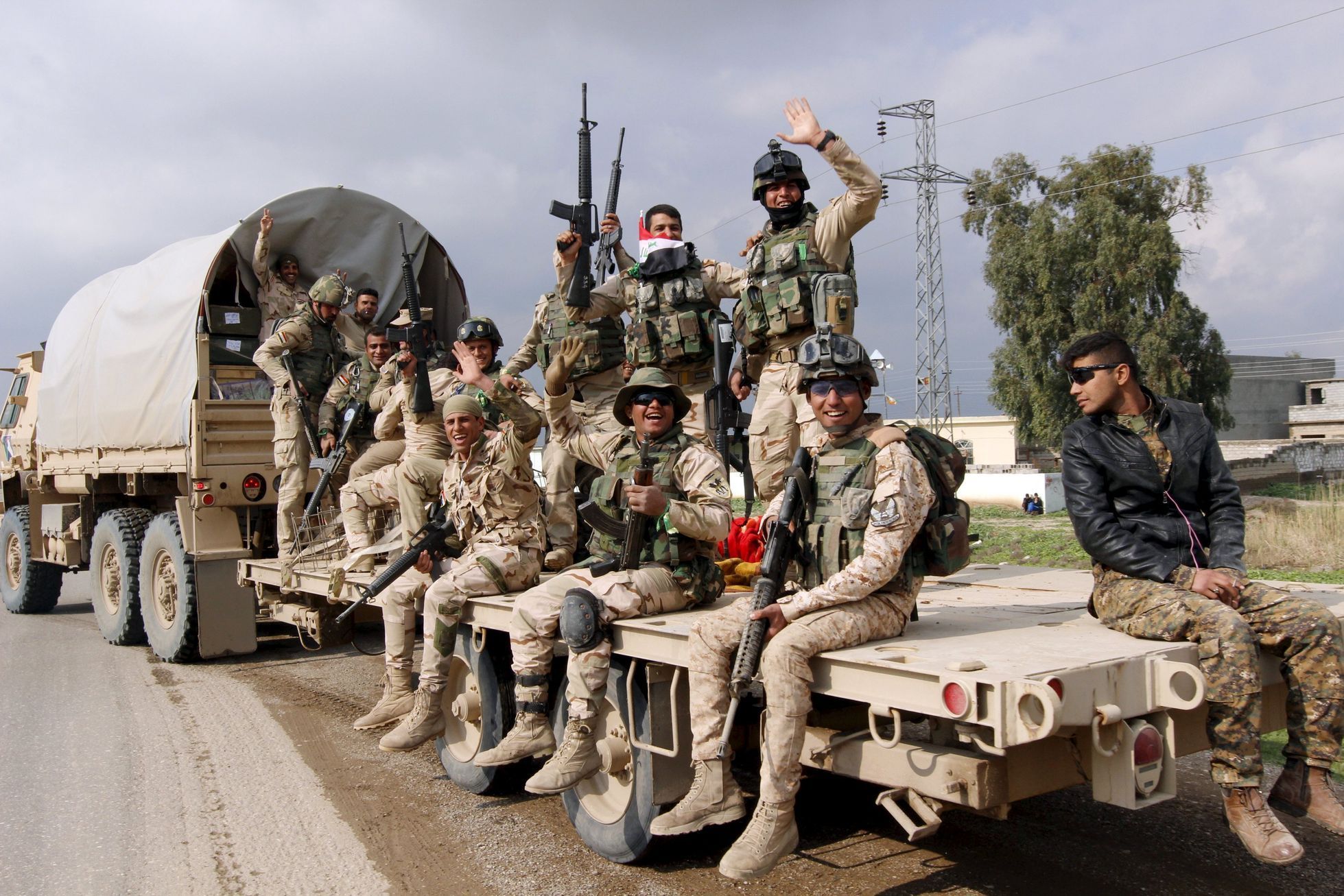 Irácké jednotky jedou do boje proti IS