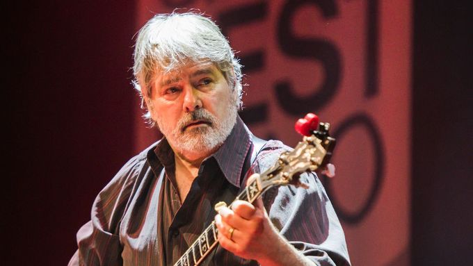 The song Vertigo from the album My Bluegrass Heart, evoking vertigo from speed, was played by Béla Fleck at the first of two concerts in Brno.  Photo: CTK