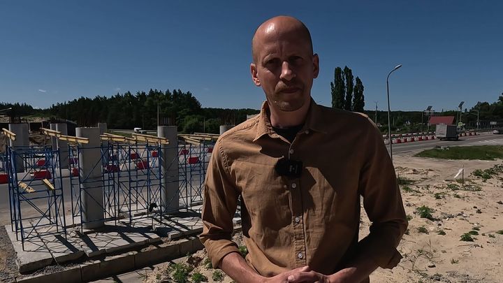 Zuřila tu bitva o osud celé Ukrajiny. Teď je to k nepoznání, líčí z Makarivu Zrno; Zdroj foto: Petr Židek