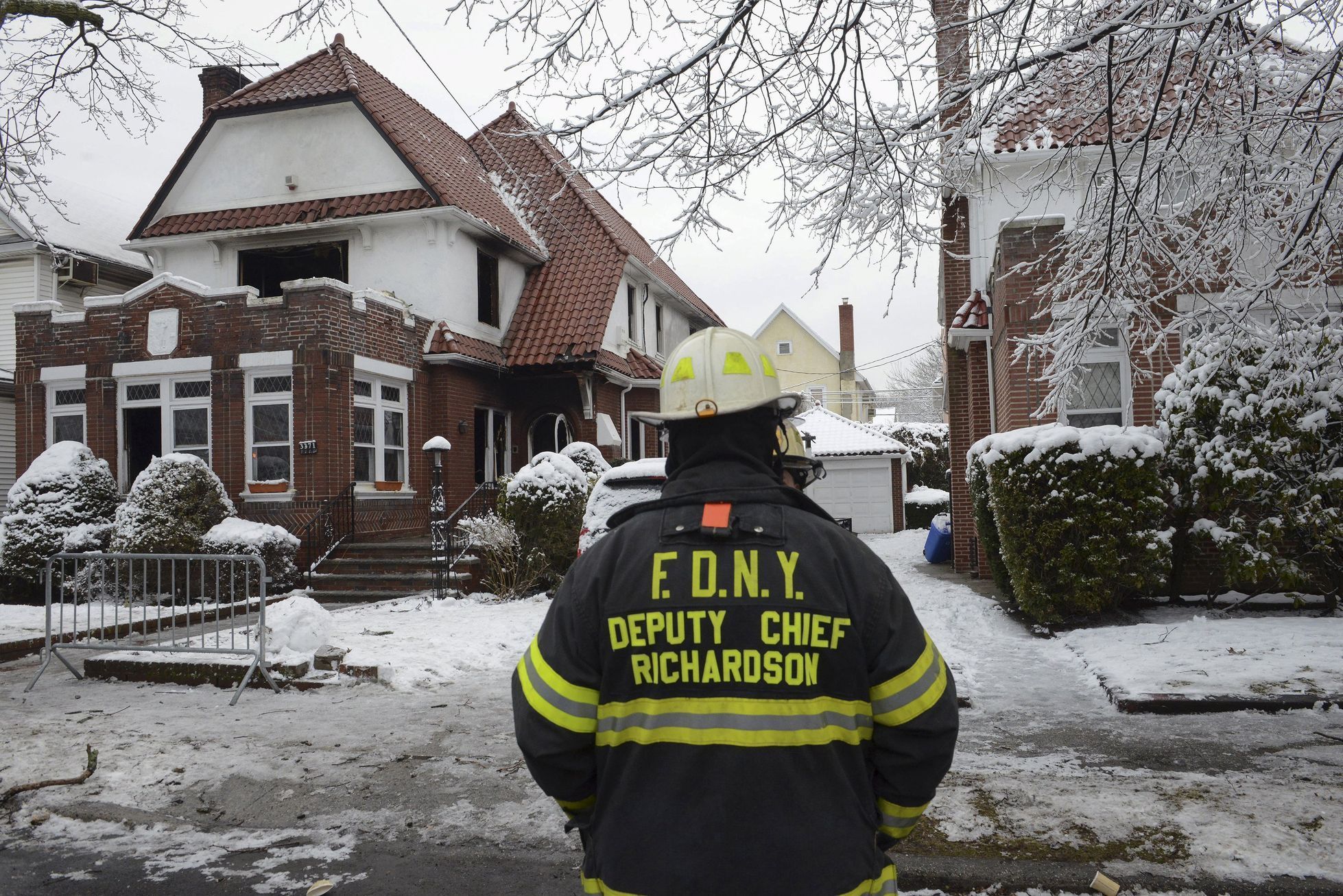 Při požáru domu v New Yorku zahynulo sedm dětí