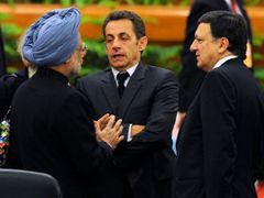 Předseda Evropské komise José Manuel Barroso, francouzský prezident Nicolas Sarkozy a indický premiér Manmohan Singh