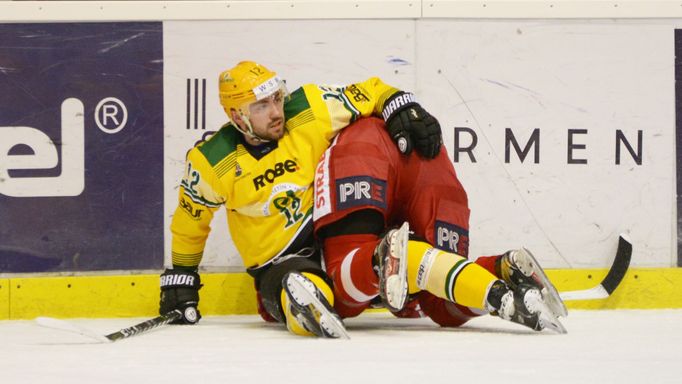 19. kolo WSM ligy v pražském Edenu. Hostující Vsetín se radoval z výhry 3:2 po nájezdech.