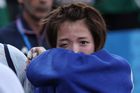 Šampionka dojala srdceryvným pláčem, kouč ji po šokující prohře konejšil marně