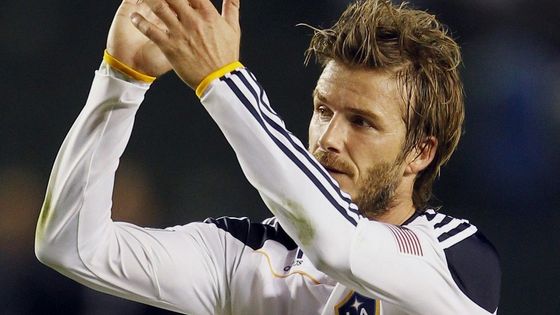 Nejbohatším fotbalistou Británie je Beckham, Čech je jedenáctý