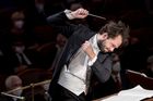 Vídeňské symfoniky bude dirigovat Čech Petr Popelka, zaměří se i na mladé skladatele