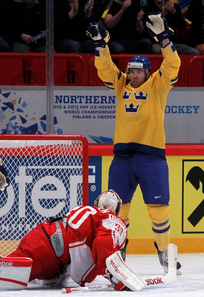 Stalberg se raduje v utkání Švédsko - Dánsko.