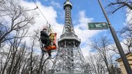 Petřínská rozhledna byla, stejně jako Staroměstská radnice, v den cvičení uzavřena pro veřejnost.