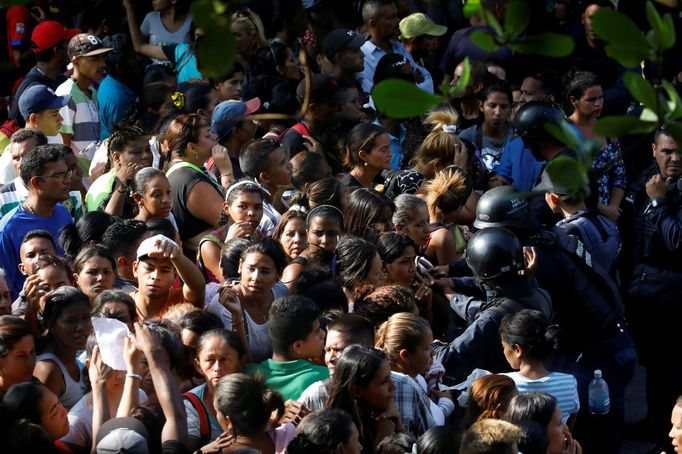 Nepokoje vězňů ve venezuelské Valencii, které si vyžádaly desítky mrtvých - březen 2018