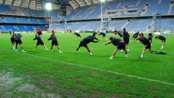 Sparta si v Polsku zatrénovala na staveništi. Mezi jeřáby a bagry