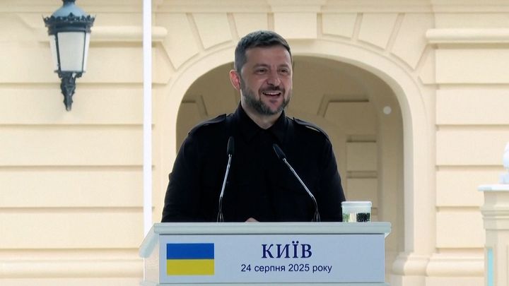 Zelenskyj se usmál a vyvolal bouři. Otevřená hrozba, přestaňte, zuří Maďaři; Zdroj foto: Aktuálně.cz
