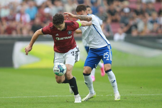 Ladislav Krejčí v utkání s FC Kodaň